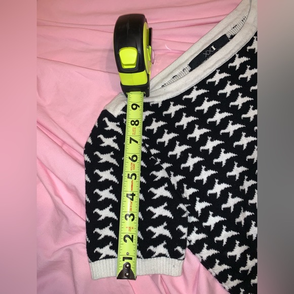 Houndstooth Sweater Tee - Picture 7 of 7